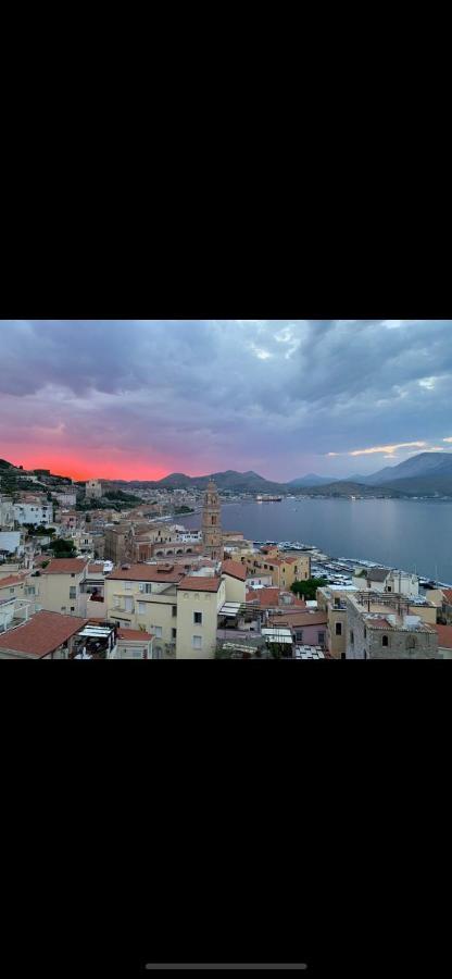 Le Suite Guarinelli B&B Gaeta Buitenkant foto